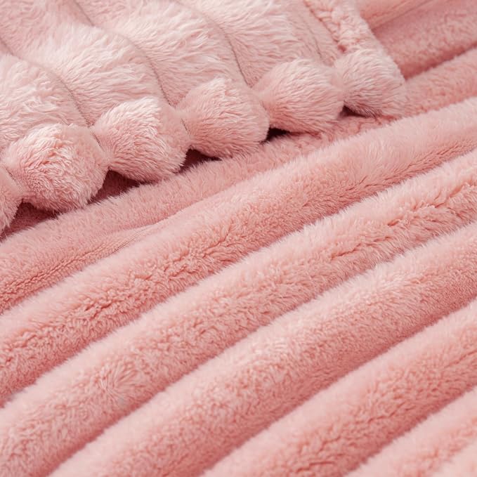 Exclusivo Mezcla Striped Fleece Throw Blanket - Image 4