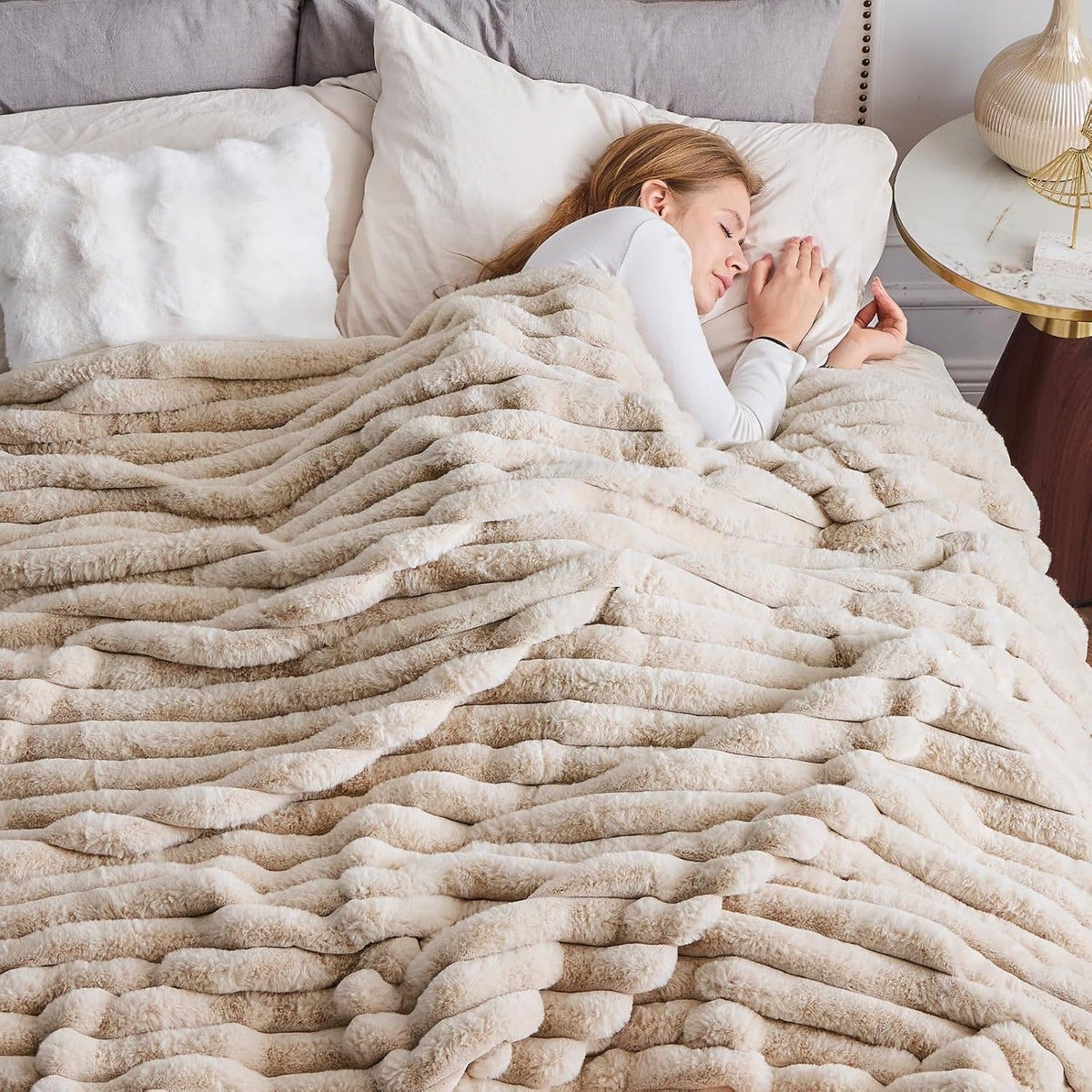 NEWCOSPLAY Faux Fur Throw Blanket Linen 3D Ribbed Plush Thick Warm Blanket for Couch Sofa Bed 850GSM (Linen Ribbed, Throw(50"x60"))