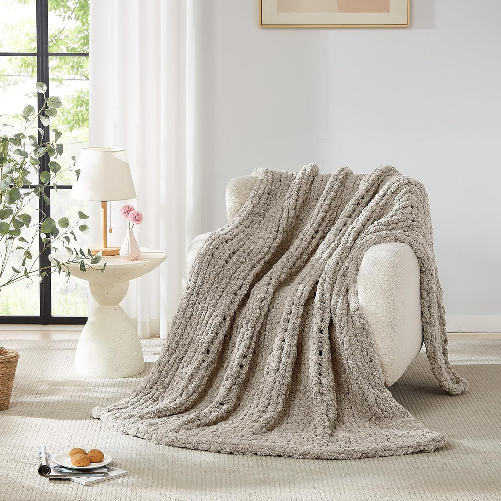 L'AGRATY Chunky Knit Blanket Throw: 80''x90'' Chenille Chunky Knitted Throw Blankets for Bed Couch - Handmade Thick Big Cable Knit Blanket - Large Crochet Rope Blankets for Home Decor(Light Linen)