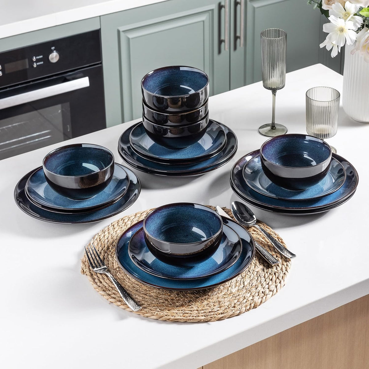 LERATIO Ceramic Dinnerware Sets for 4,Stoneware Coupe Plates and Bowls Sets,Highly Chip and Crack Resistant | Dishwasher & Microwave & Oven Safe Dishes set,Reactive Glaze Dinnerware- Service for 4