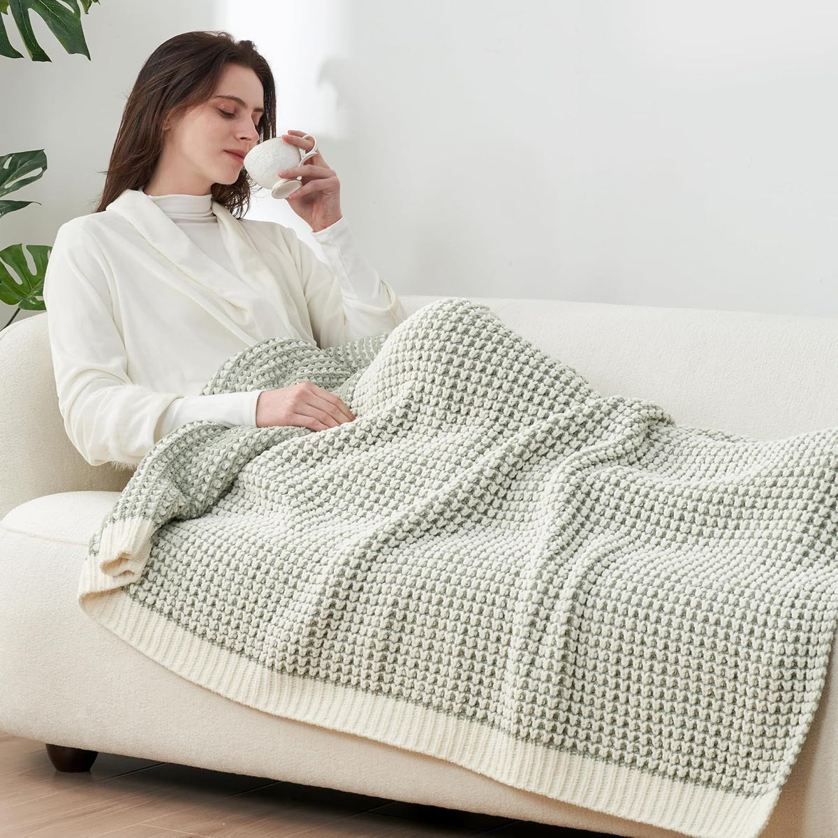 Amélie Home Chenille Waffle Throw Blanket for Couch, Reversible Pineapple Stitch Knit Soft Cozy Knit Blanket Lightweight Warm Decorative Throw for Sofa, Bed, Living Room, 50"x60", Sage Green&Ivory