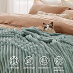 Bedsure Soft Twin XL Blanket for Bed Dorm Sage Green 66"x90" | Birthday Gifts - Image 5