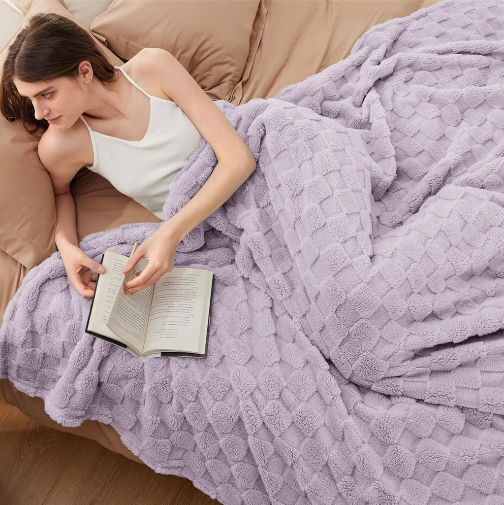 Bedsure GentleSoft Full Size Blankets for Bed Lavender Fog - Super Soft Cozy Fleece Blanket for Women Men Girls, Large Fuzzy Throws for Bedroom Decor, 84x90 Inches