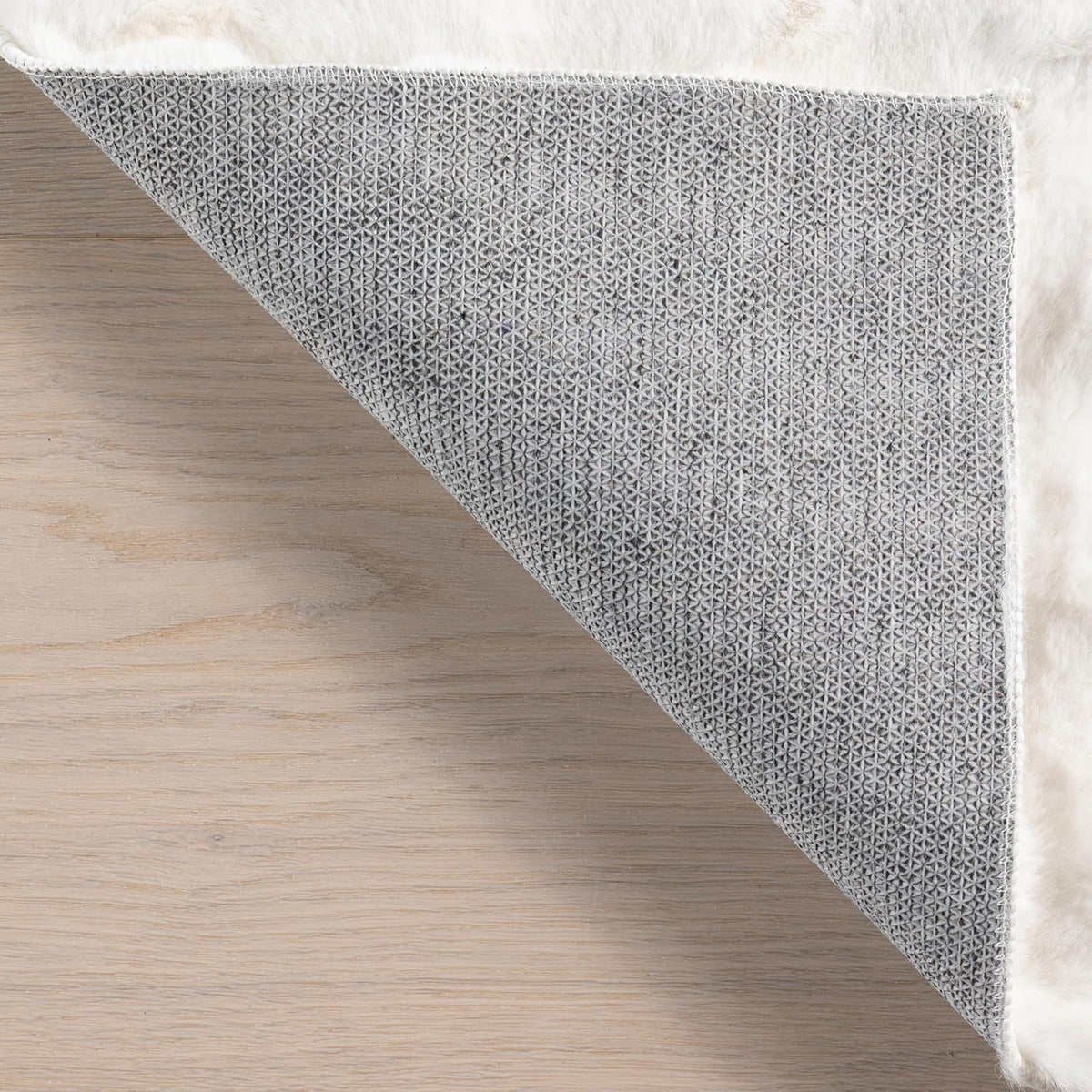 nuLOOM Jeni Checkered 2'6" x 6' Machine Washable Runner Rug for Living Room Bedroom Dining Room Entryway Hallway Kitchen, Off White