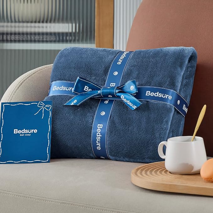 Bedsure GentleSoft Fleece Blanket California King Blue - Image 7
