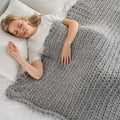 Maetoow Tighter Version Chenille Chunky Knit Blanket Throw （40×50 Inch）, Handmade Warm & Cozy Blanket Couch, Bed, Home Decor, Soft Fleece Banket, Boho Thick Blankets and Giant Yarn Throws，Light Grey
