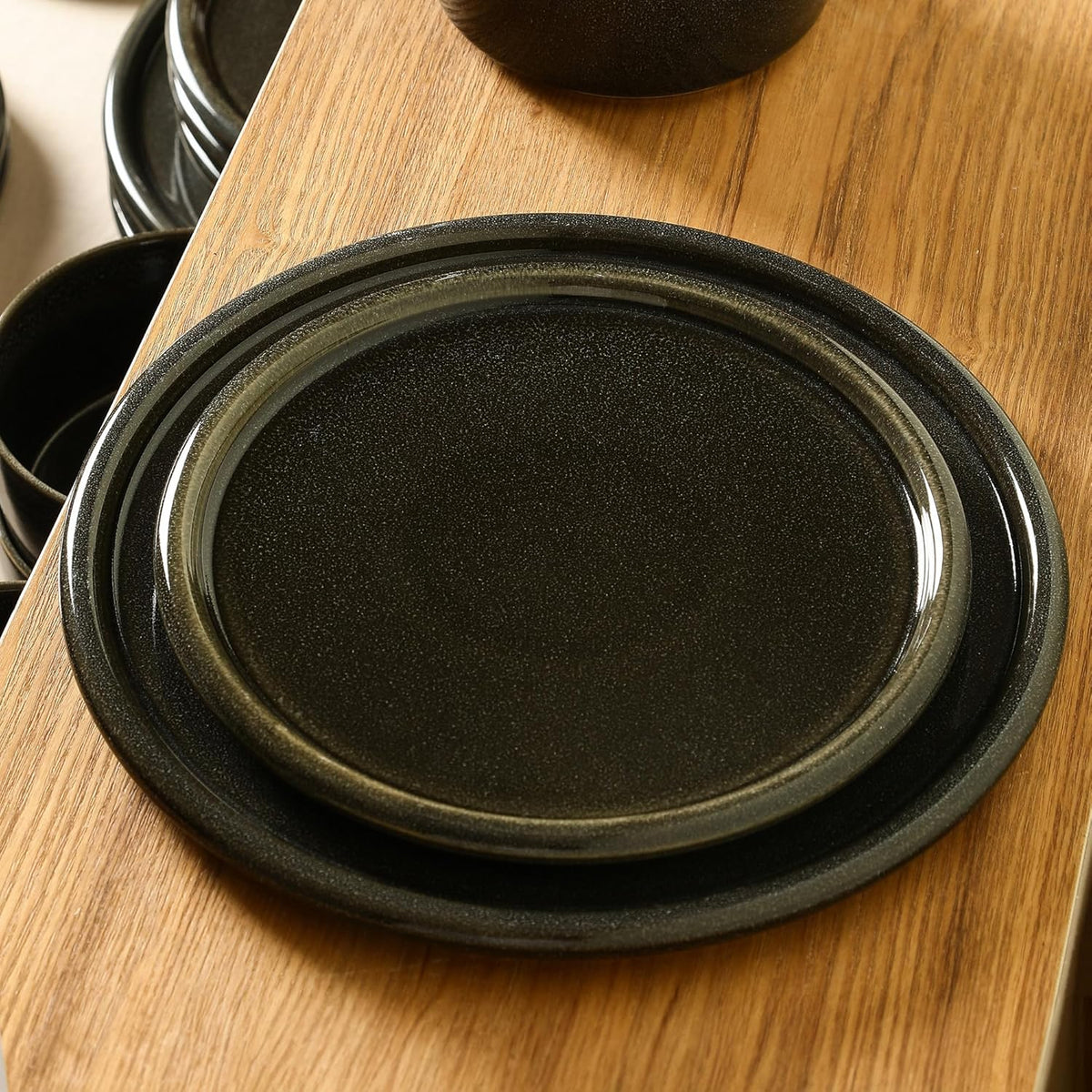 Stone Lain Eden 4-Piece Dinner Plate Set Stoneware, Charcoal Grey