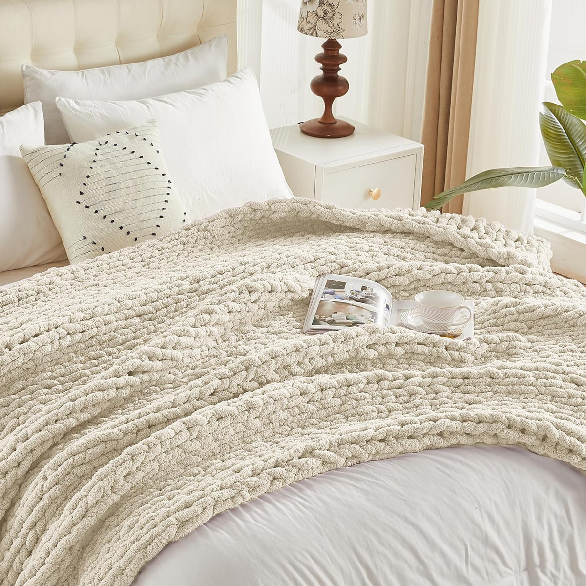 Carriediosa Chunky Knit Throw Blanket 50" X 60", 100% Hand Made Large Chenille Loop Yarn Soft Fluffy Throws for Couch Sofa Bed, Big Crochet Cozy Heavy Thick Cable Woven Blanket, Light Beige