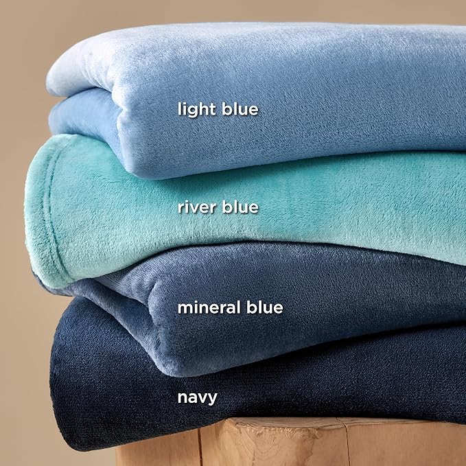 Bedsure GentleSoft Fleece Blankets Twin Size Light Blue - Image 5