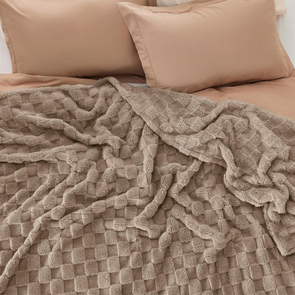 Bedsure GentleSoft King Size Blanket for Bed - Super Soft Cozy Blankets for Women Men Girls, Large Fuzzy Fleece Throw for Bedroom Decor, Light Taupe,108x90 Inches