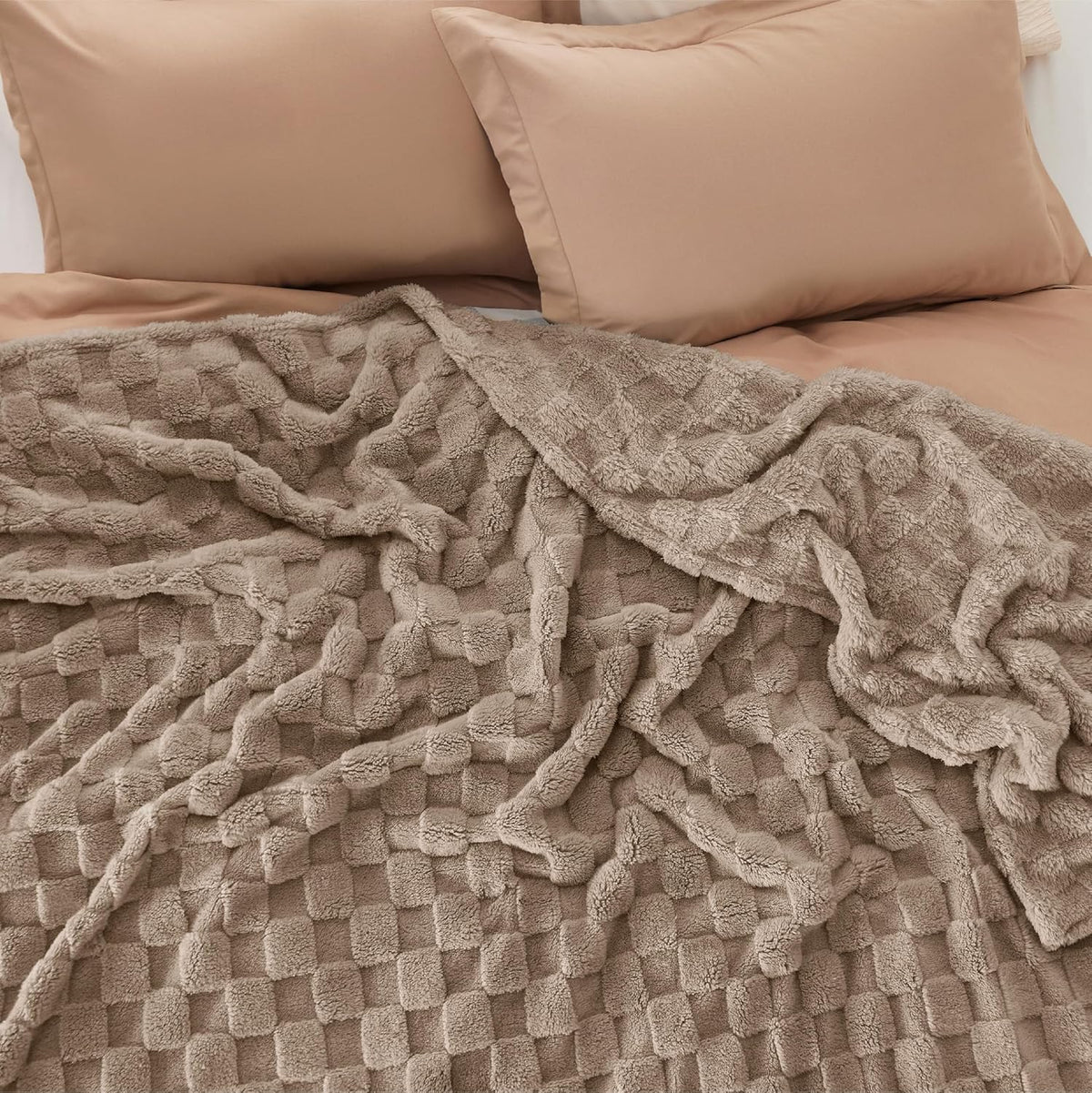 Bedsure GentleSoft King Size Blanket for Bed - Super Soft Cozy Blankets for Women Men Girls, Large Fuzzy Fleece Throw for Bedroom Decor, Light Taupe,108x90 Inches