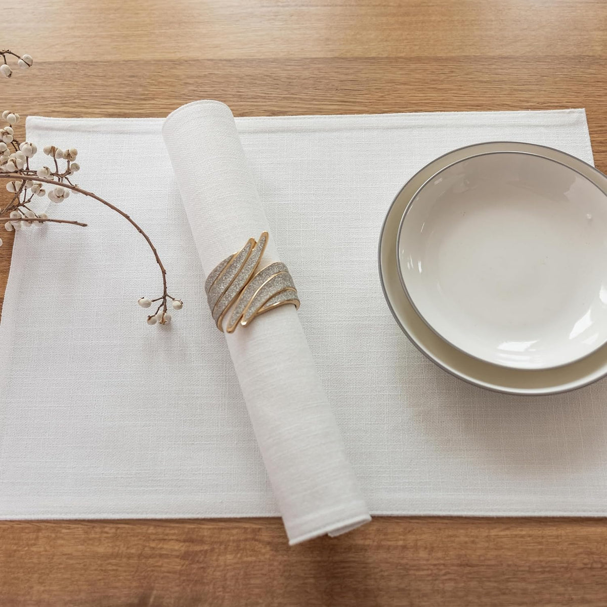 Demetex White Placemats Set of 4 Heat Resistant Cloth Place Mats Linen Dining Table Mats for Wedding Party Decor, Pure White