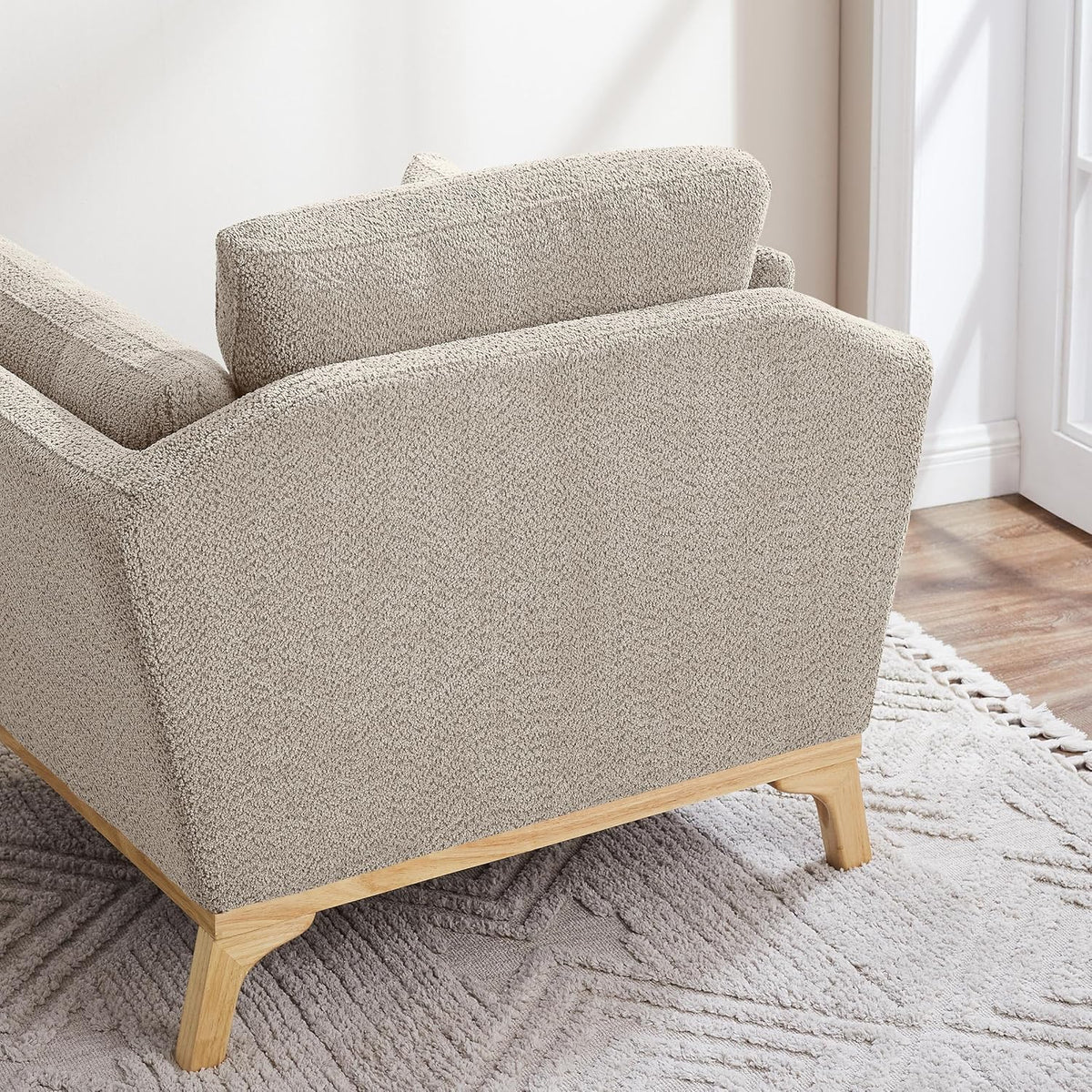 Large-Sized Accent Chair, Thick Cushion Bedroom Reading Chair, Comfortable Living Room Single Sofa， Boucle Camel